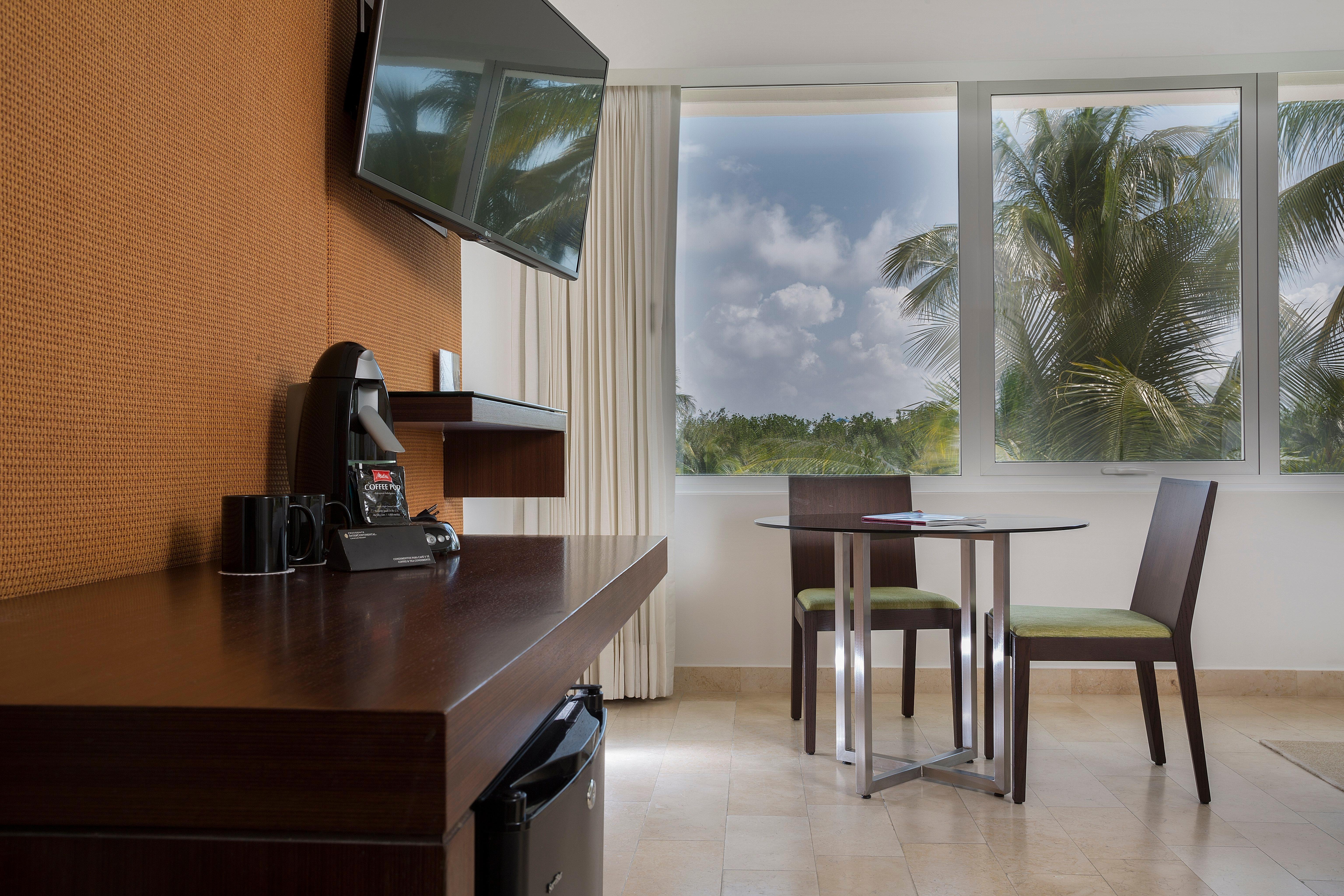 Presidente Intercontinental Cancun Resort Bagian luar foto A room at the Hilton San Diego Bayfront
