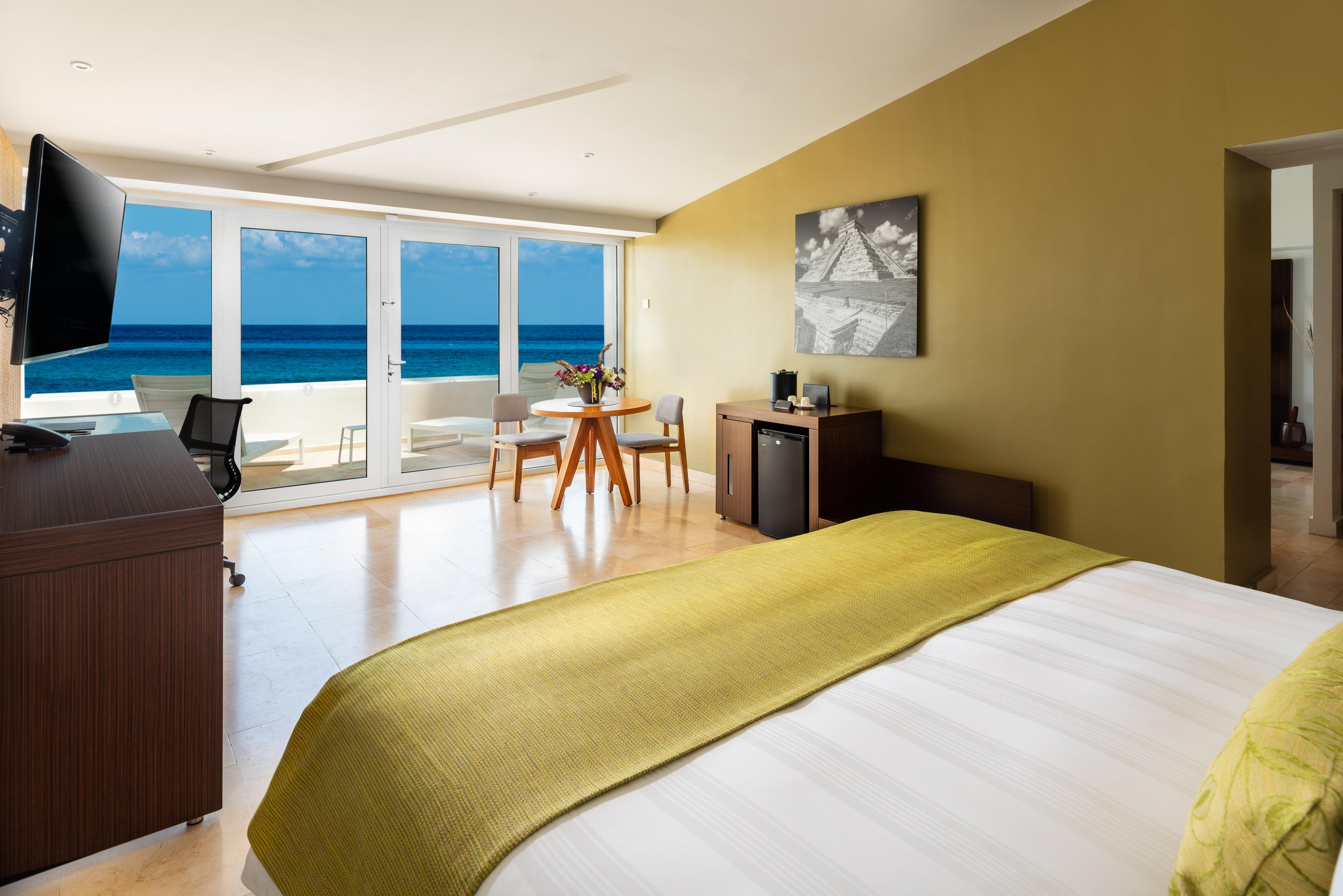 Presidente Intercontinental Cancun Resort Bagian luar foto A room at the Hilton San Diego Bayfront