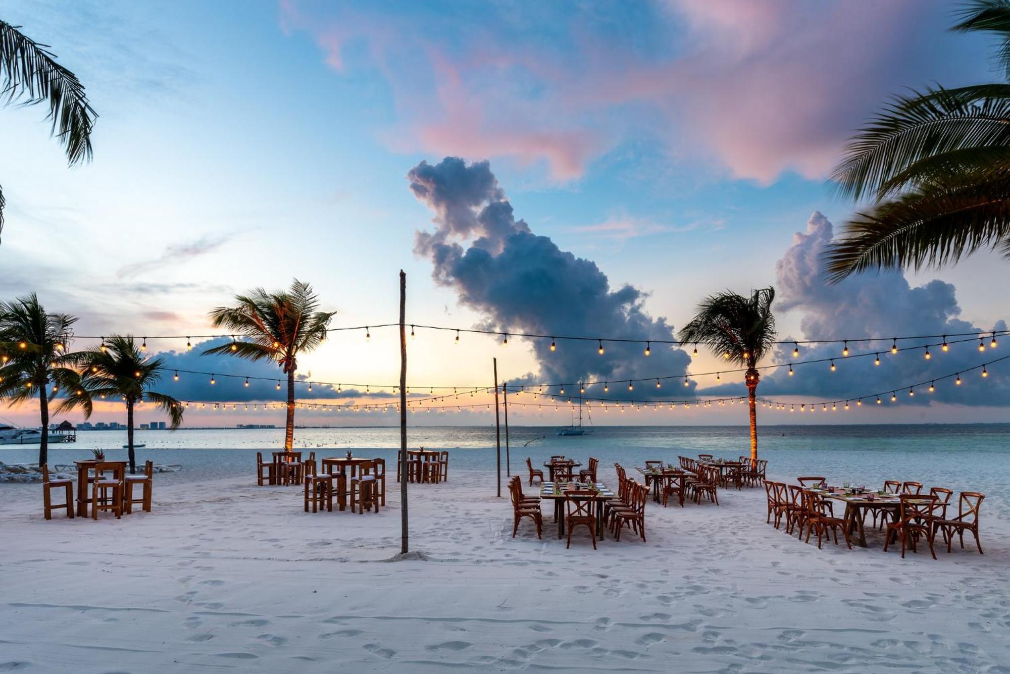 Presidente Intercontinental Cancun Resort Bagian luar foto Beach at the Grand at Moon Palace